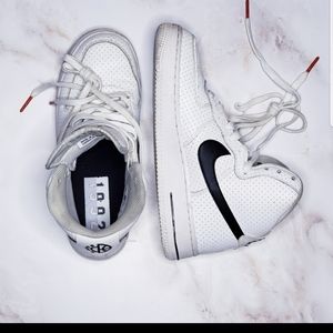 GUC Nike Air Force One sneaker.  Size 6Y